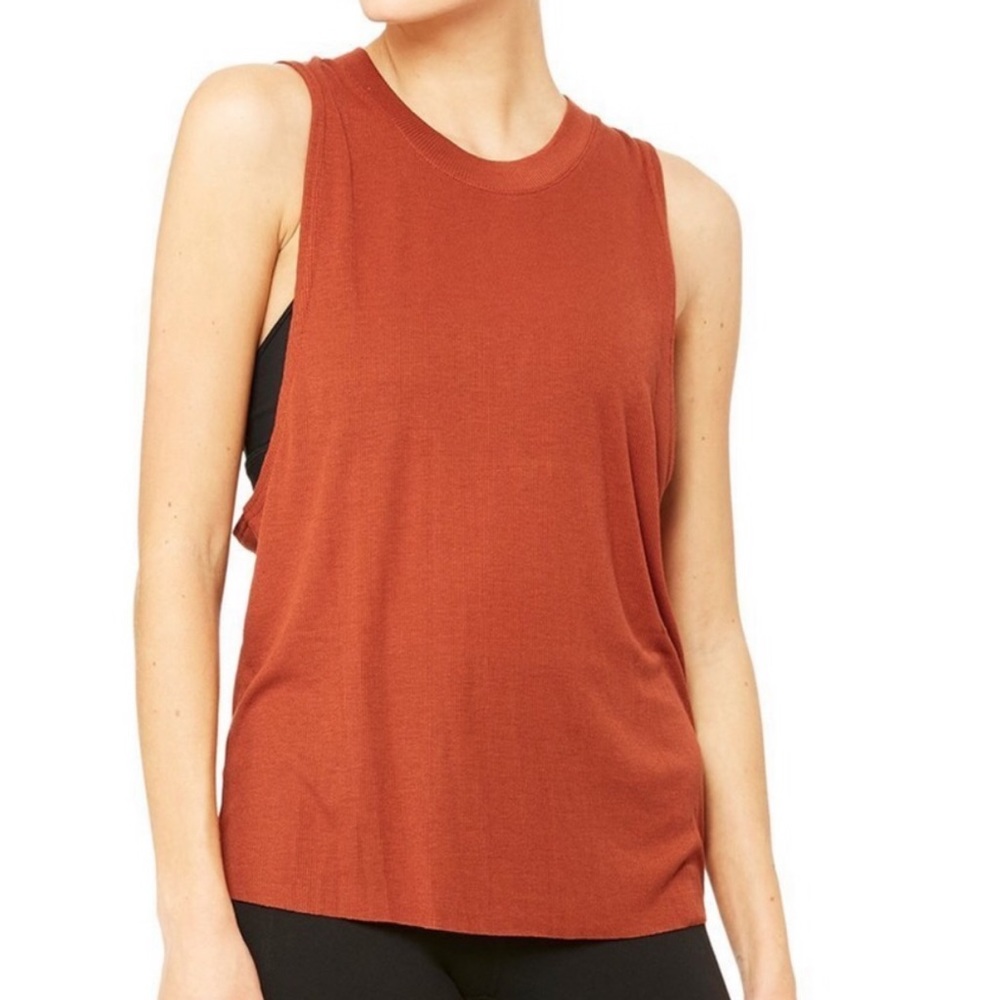 Alo Yoga Heatwave tank in Amber